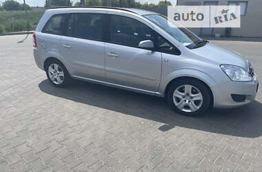 Минивэн Opel Zafira 2009 в Луцке