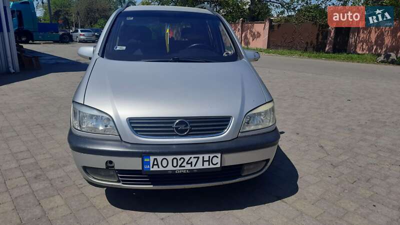 Минивэн Opel Zafira 2001 в Мукачево