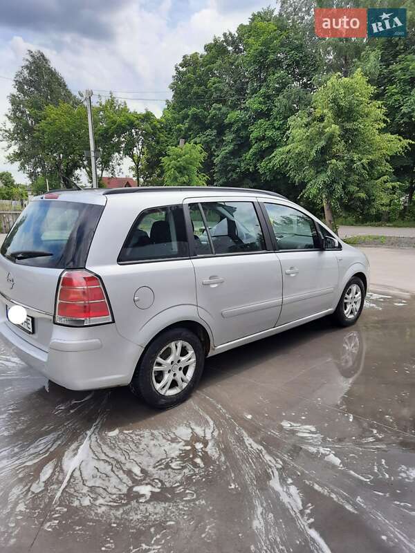 Opel Zafira 2005