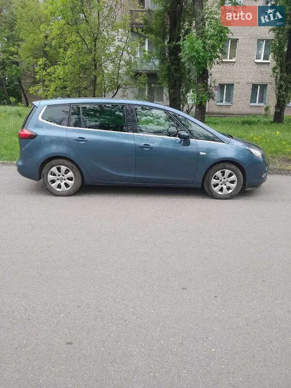 Opel Zafira 2014