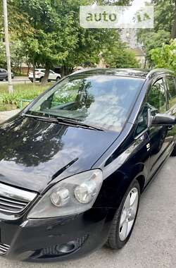 Минивэн Opel Zafira 2008 в Киеве