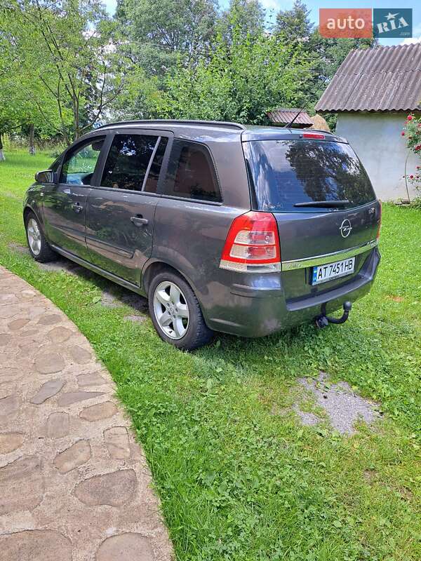 Минивэн Opel Zafira 2008 в Долине фото 2 Минивэн Opel Zafira 2008 в Долине