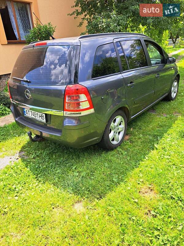 Минивэн Opel Zafira 2008 в Долине фото 3 Минивэн Opel Zafira 2008 в Долине