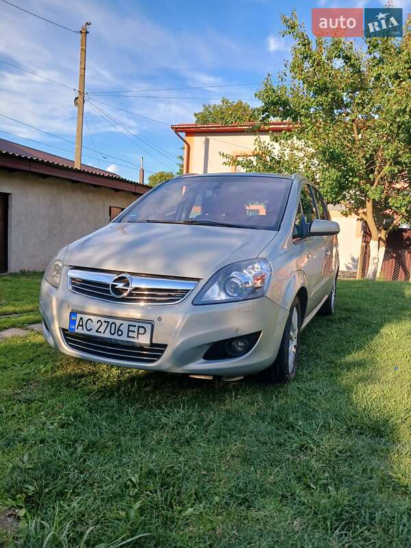 Мінівен Opel Zafira 2009 в Локачах
