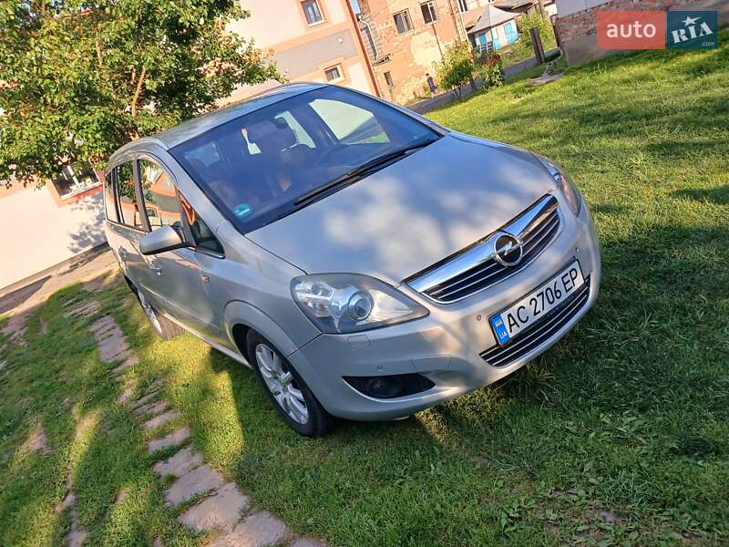 Мінівен Opel Zafira 2009 в Локачах