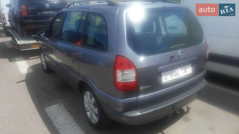 Мінівен Opel Zafira 2005 в Києві