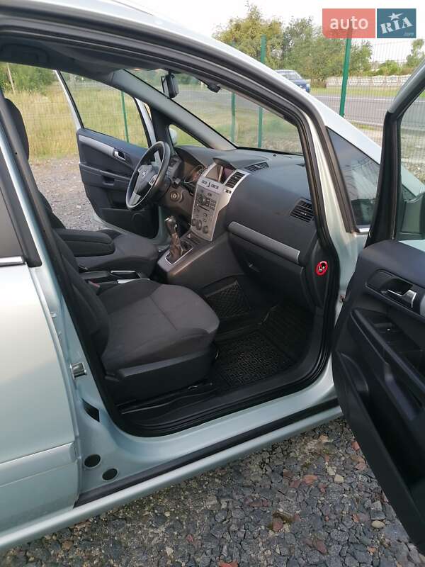 Минивэн Opel Zafira 2009 в Львове