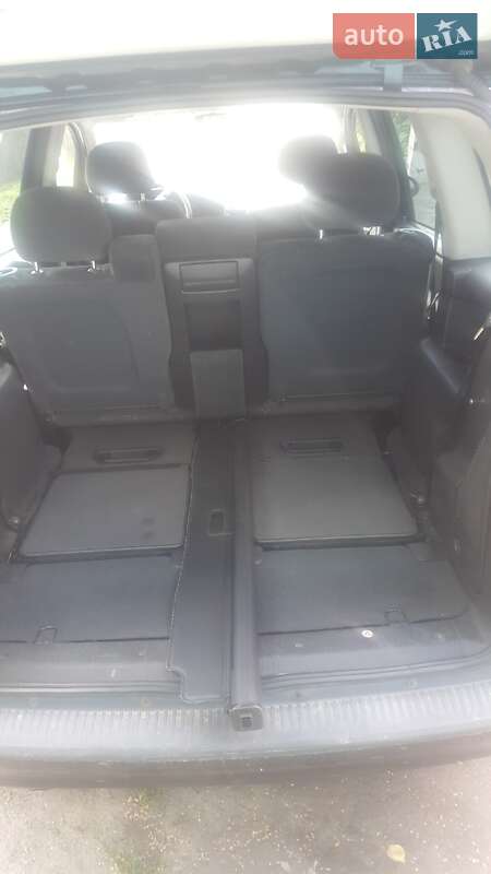 Минивэн Opel Zafira 2003 в Новгород-Северском фото 3 Минивэн Opel Zafira 2003 в Новгород-Северском