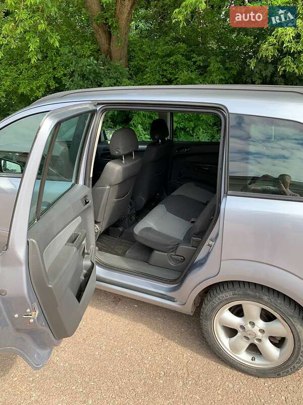 Мінівен Opel Zafira 2005 в Радивиліві
