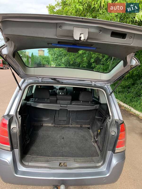 Мінівен Opel Zafira 2005 в Радивиліві