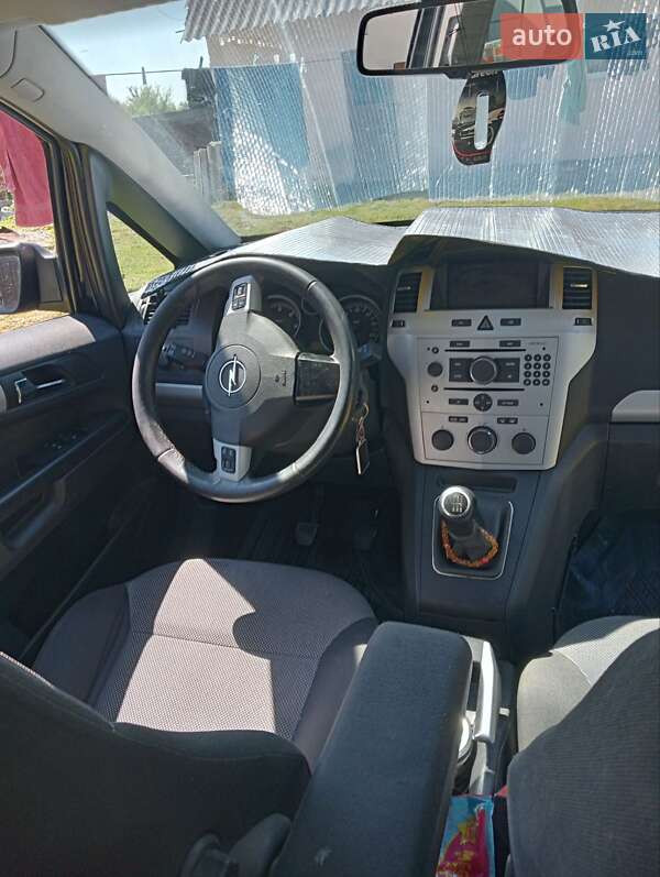 Минивэн Opel Zafira 2009 в Львове