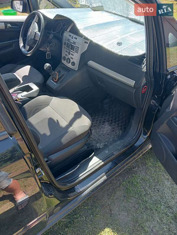 Минивэн Opel Zafira 2009 в Львове
