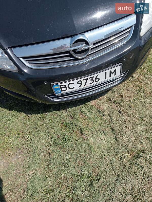 Минивэн Opel Zafira 2009 в Львове