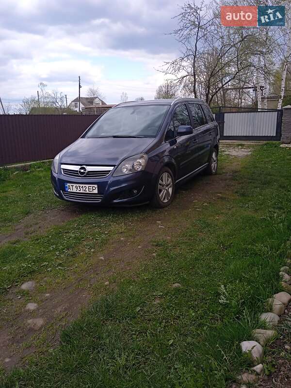 Opel Zafira 2010