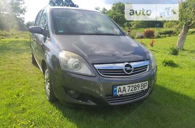 Минивэн Opel Zafira 2009 в Киеве