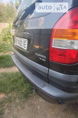 Минивэн Opel Zafira 1999 в Гайсине