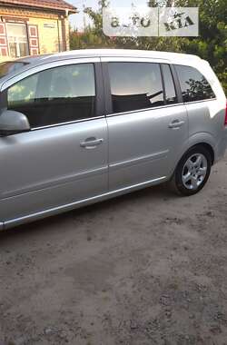 Минивэн Opel Zafira 2010 в Кременчуге