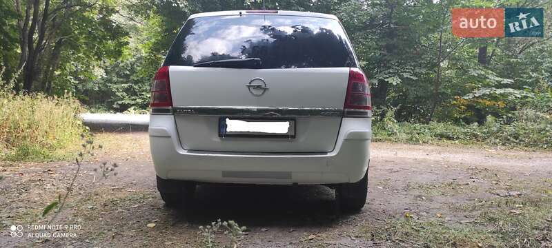Мінівен Opel Zafira 2011 в Красилові