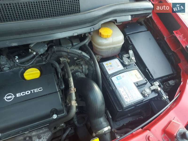 Мінівен Opel Zafira 2010 в Дніпрі