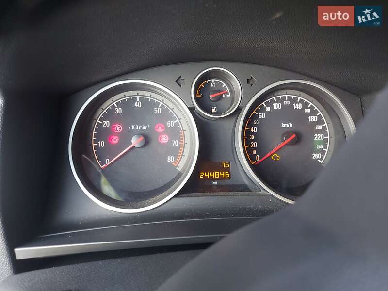Мінівен Opel Zafira 2010 в Дніпрі