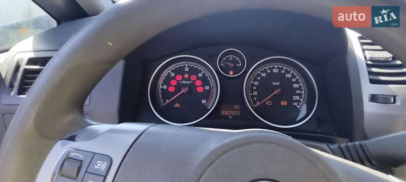 Мінівен Opel Zafira 2007 в Маневичах