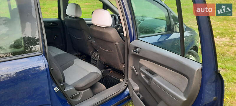 Мінівен Opel Zafira 2005 в Львові