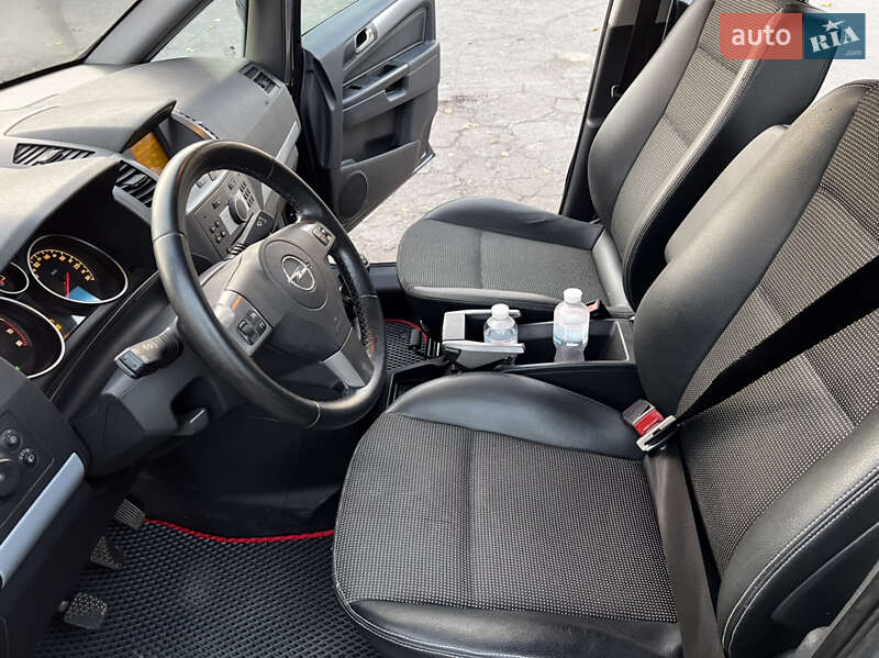 Мінівен Opel Zafira 2006 в Володимирі