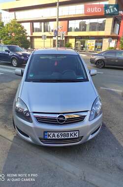Минивэн Opel Zafira 2010 в Киеве