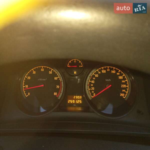 Мінівен Opel Zafira 2005 в Ніжині