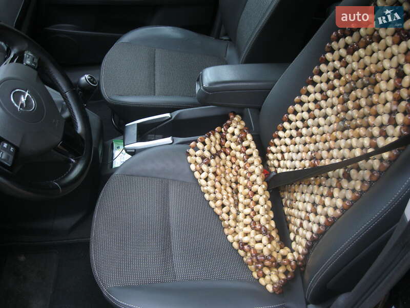 Минивэн Opel Zafira 2008 в Бородянке