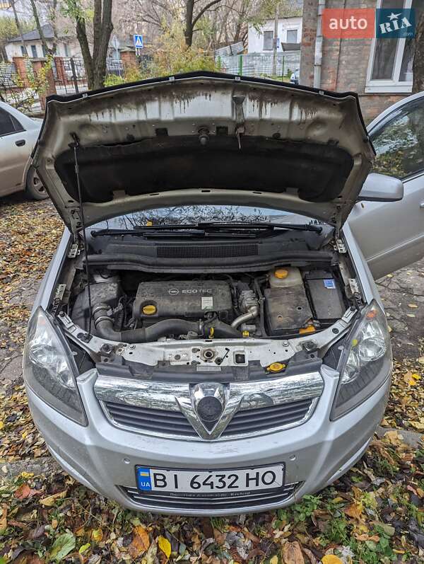 Минивэн Opel Zafira 2010 в Полтаве