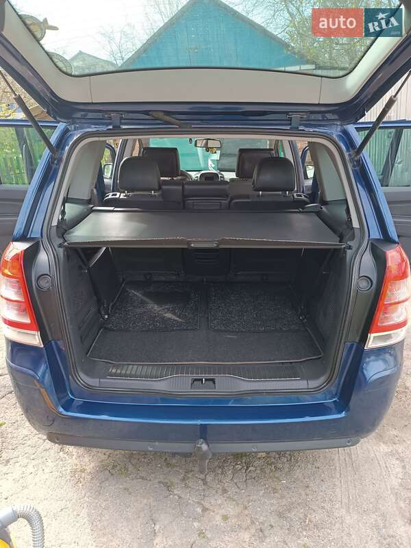 Минивэн Opel Zafira 2009 в Виннице