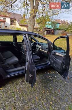 Минивэн Opel Zafira 2008 в 