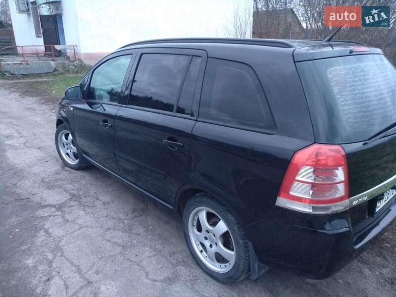 Мінівен Opel Zafira 2010 в Полтаві