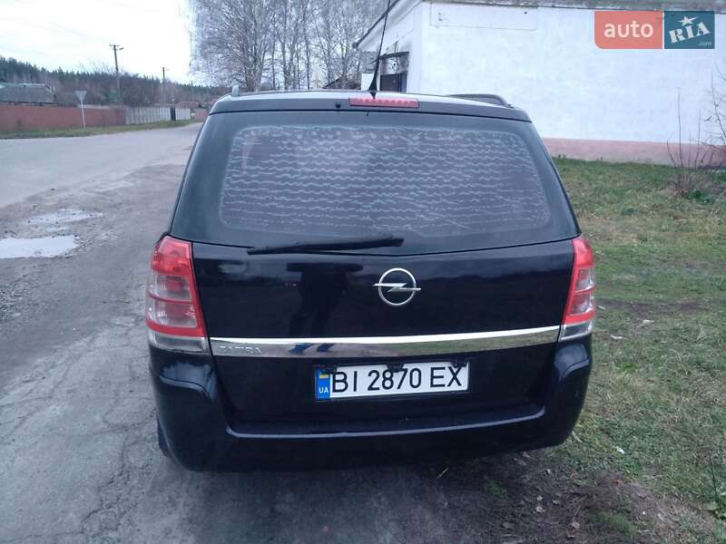 Мінівен Opel Zafira 2010 в Полтаві
