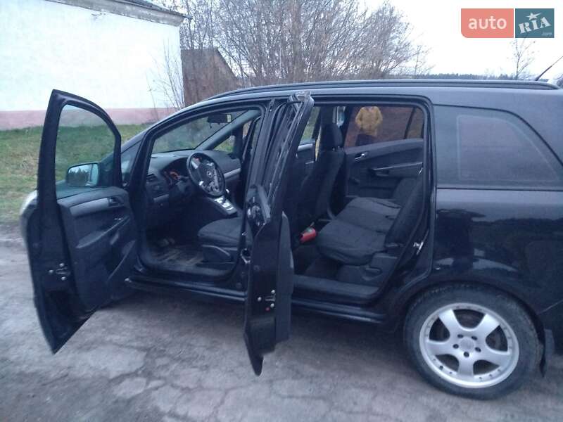 Мінівен Opel Zafira 2010 в Полтаві