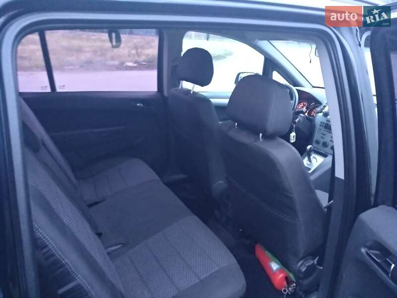Мінівен Opel Zafira 2010 в Полтаві