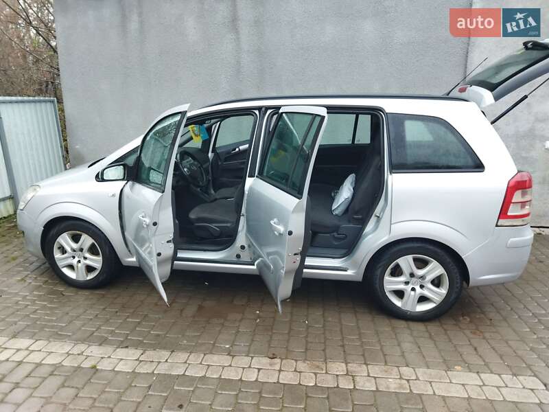 Минивэн Opel Zafira 2009 в Коломые