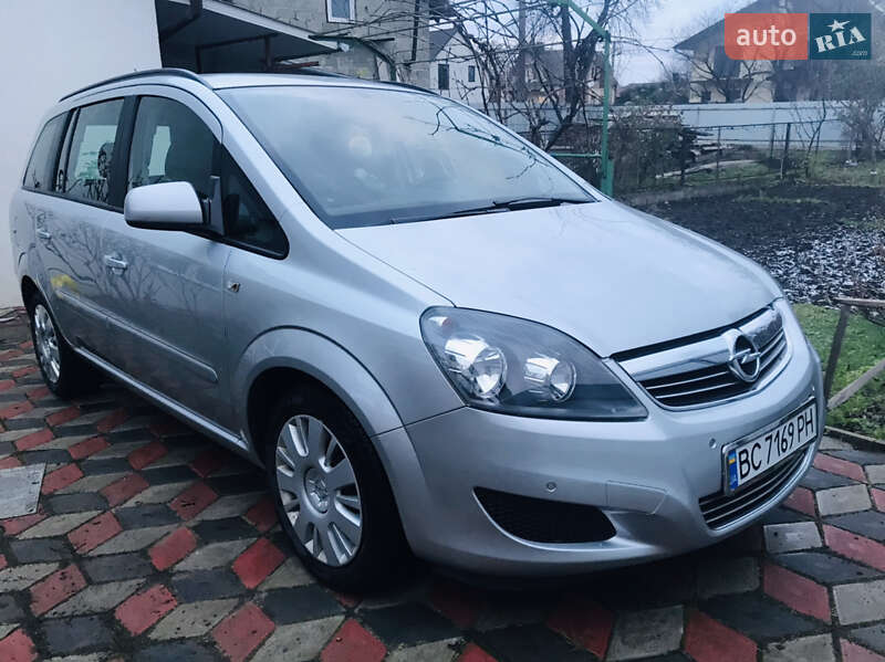 Opel Zafira 2012