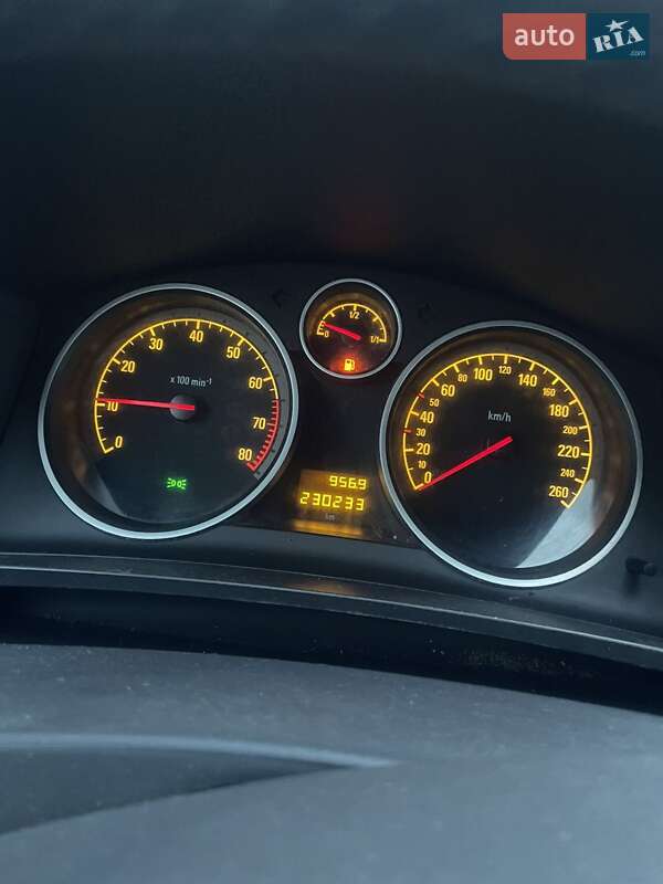 Мінівен Opel Zafira 2006 в Луцьку фото 8 Мінівен Opel Zafira 2006 в Луцьку