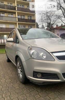 Мінівен Opel Zafira 2005 в Дрогобичі