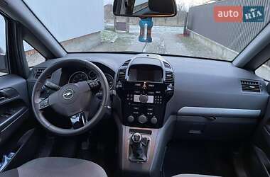 Минивэн Opel Zafira 2012 в 