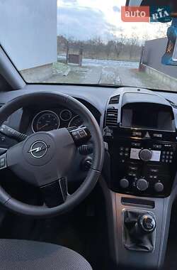 Минивэн Opel Zafira 2012 в 