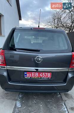 Минивэн Opel Zafira 2012 в 
