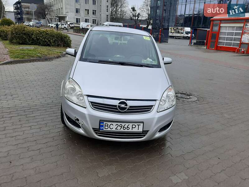 Мінівен Opel Zafira 2009 в Львові фото 5 Мінівен Opel Zafira 2009 в Львові