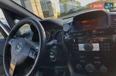 Мінівен Opel Zafira 2013 в Львові