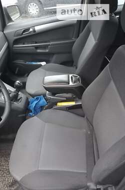 Мінівен Opel Zafira 2011 в Ірпені