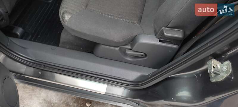 Минивэн Opel Zafira 2012 в Барышевке