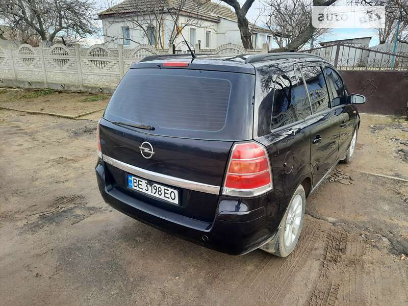 Минивэн Opel Zafira 2006 в Николаеве