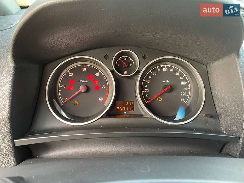 Минивэн Opel Zafira 2008 в Ровно